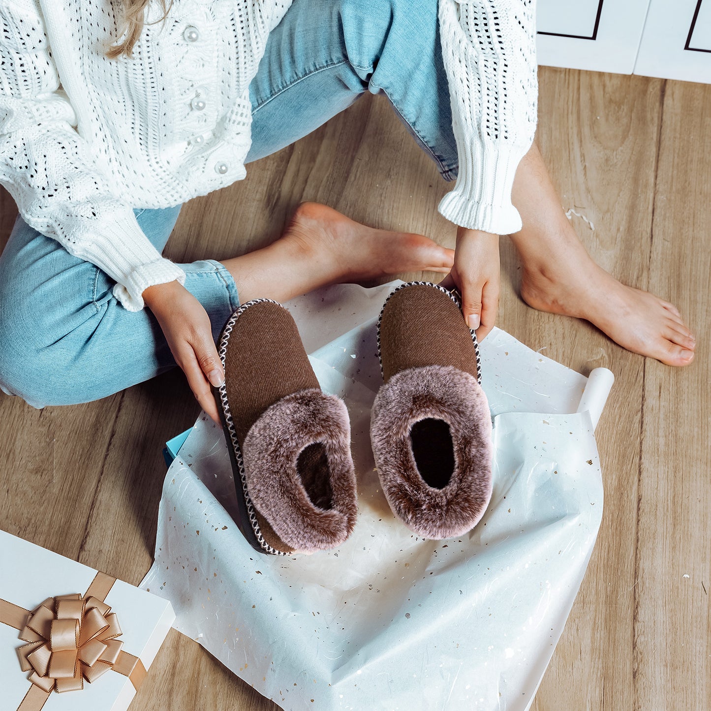 EverFoams Women's Fluffy Wool Faux Fur Loafers Slippers