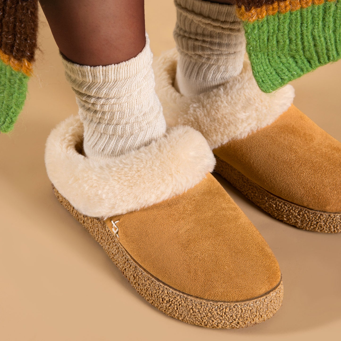 EverFoams Women's Microsuede Slippers Comfy Memory Foam Non-slip Indoor House Shoes with Fuzzy Collar