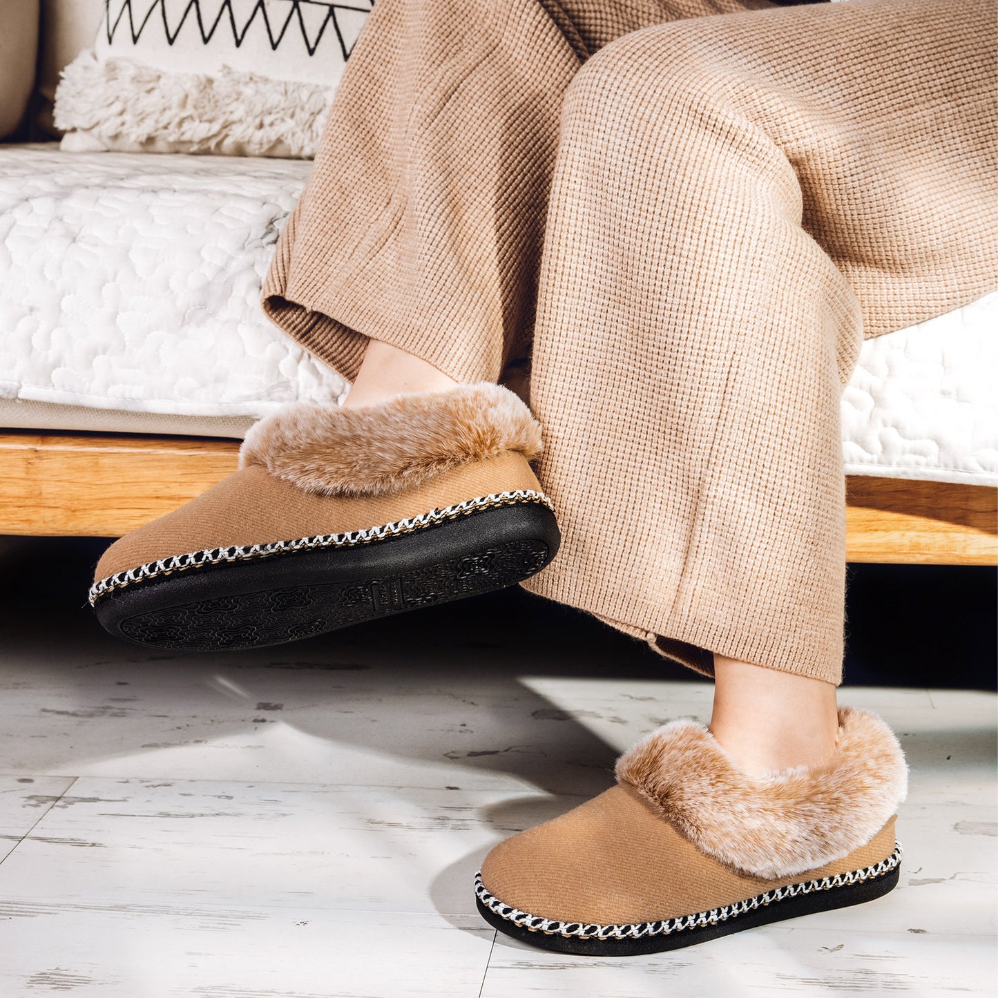 EverFoams Women's Fluffy Wool Faux Fur Loafers Slippers